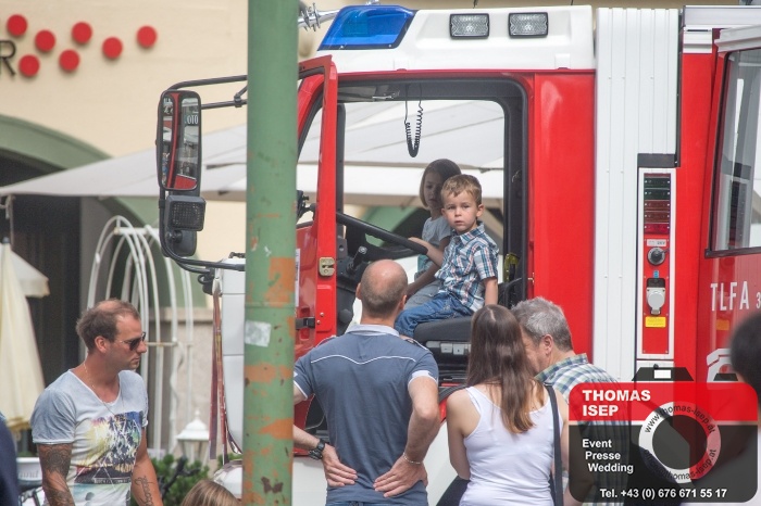 Fahrzeugschau der freiwilligen Feuerwehr Lienz im Stadtzentrum (9.7.2016)_2