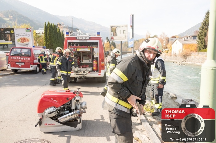 Feuerwehrübung Stadt lienz in der Schweizergasse (21.10.2017)_3