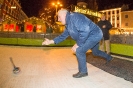 Lattl-Schießen am   Eislaufplatz am Adventmarkt Lienz mit LH Günther Platter_3